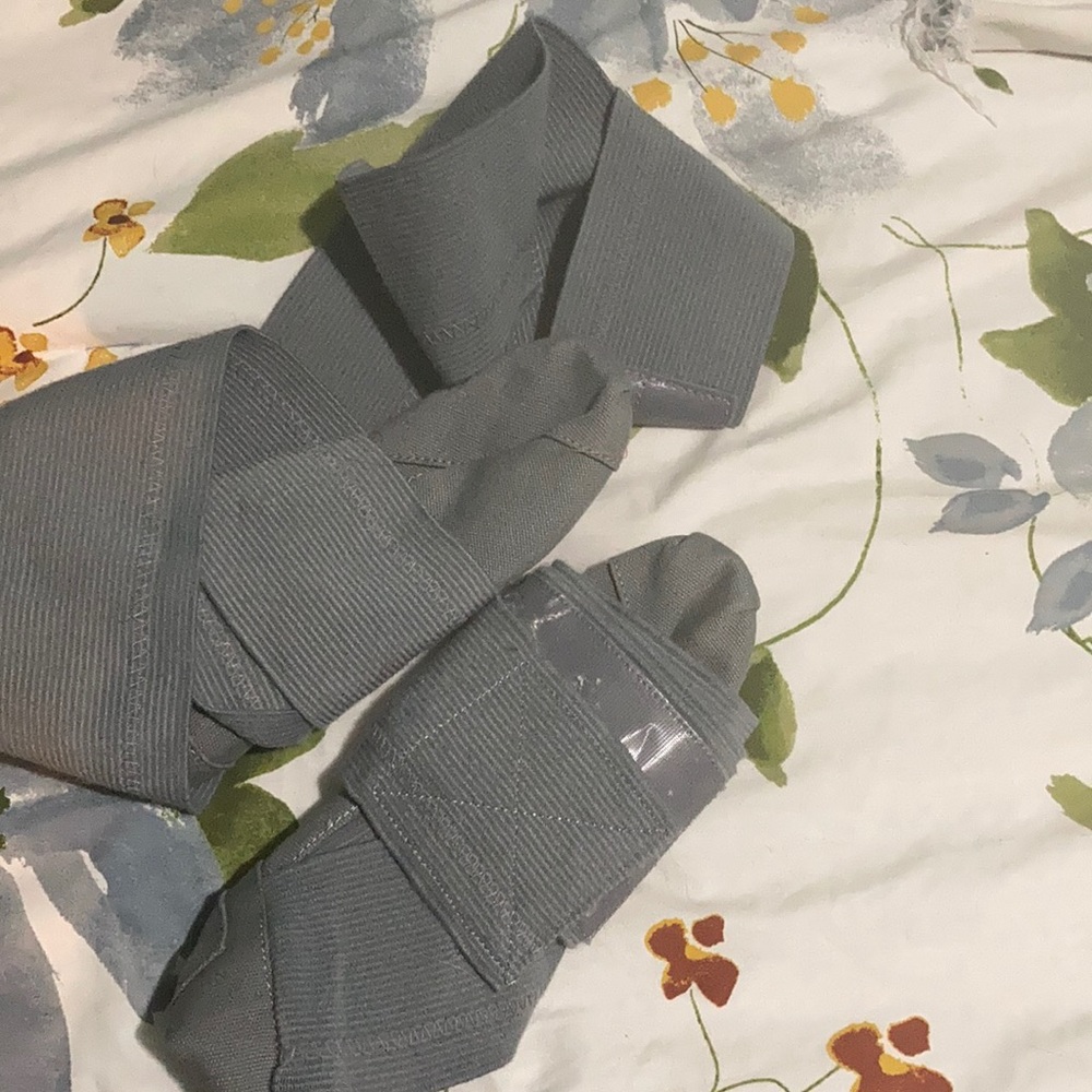 Tom wraps